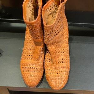 Perfect fall cognac booties